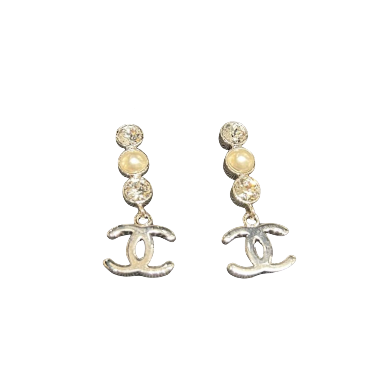 Chanel Pearl Earring